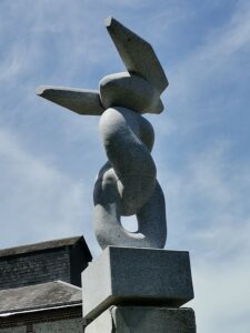 Sulpture libertée retrouvée par le sculpteur Yannick Robert