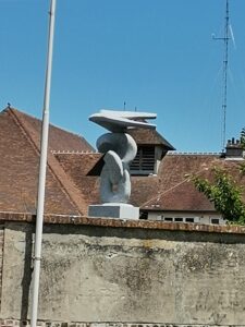 Sulpture libertée retrouvée par le sculpteur Yannick Robert