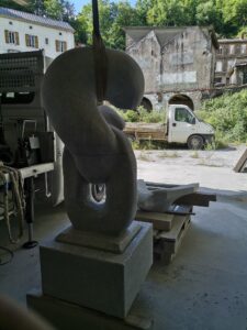 Sulpture libertée retrouvée par le sculpteur Yannick Robert